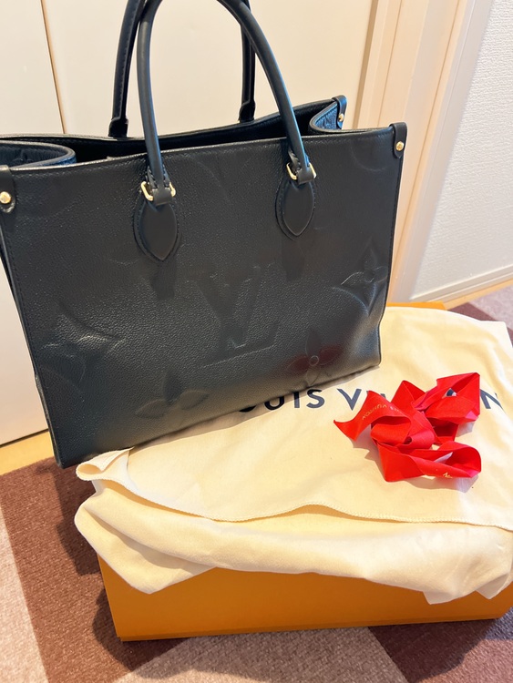 ルイヴィトン　オンザゴーMM 型番 M45595（ブランドバッグ）の商品画像 - 査定依頼日：2025年6月3日 - 最高査定価格：333,000円