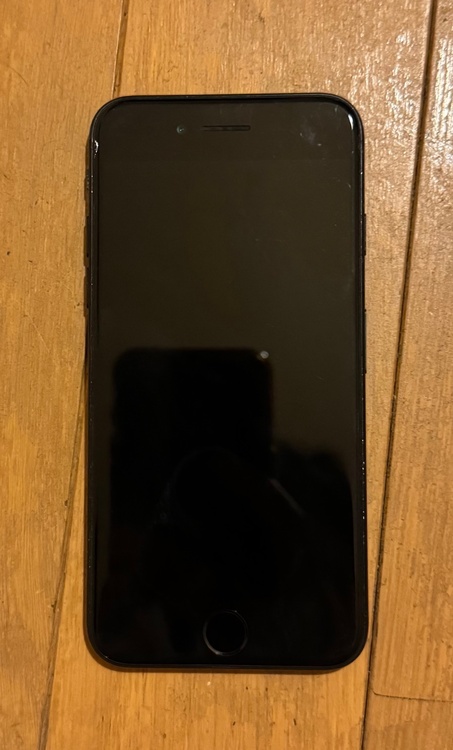 iPhone iPhone7 128GB SIMフリー（スマホ）の商品画像 - 査定依頼日：2026年9月17日 - 最高査定価格：800円