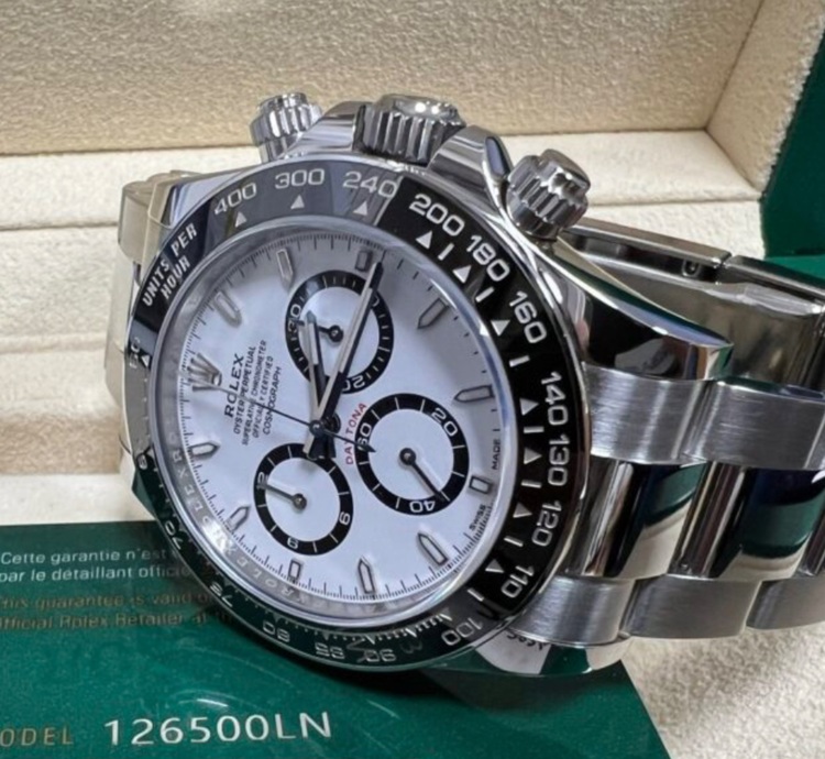 ロレックス デイトナ （高級時計）の商品画像 - 査定依頼日：2025年12月4日 - 最高査定価格：5,700,000円