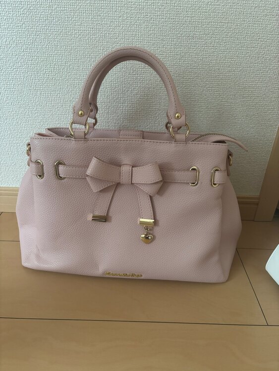 バック（ブランドバッグ）の商品画像 - 査定依頼日：2025年4月3日 - 最高査定価格：1,000円