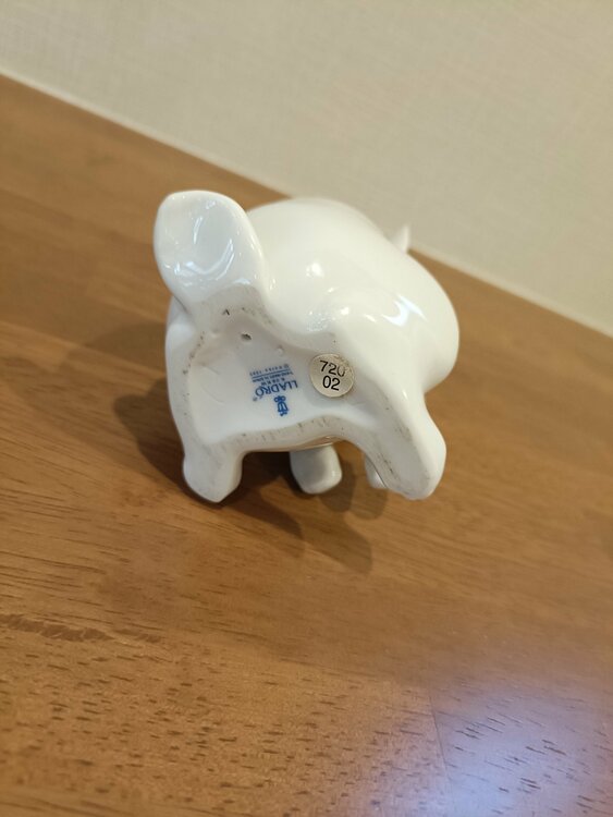 リアドロ　花うさぎ（美術品・骨董品）の商品画像 - 査定依頼日：2026年5月14日 - 最高査定価格：1,000円
