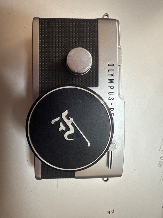 PEN-FT（カメラ）の商品画像 - 査定依頼日：2026年1月8日 - 最高査定価格：9,000円