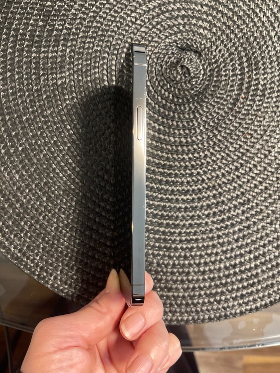 iPhone 12 Pro 128GB SIMフリー（スマホ）の商品画像 - 査定依頼日：2026年2月16日 - 最高査定価格：32,000円