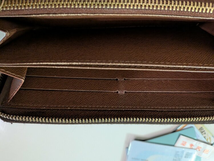 モノグラム長財布（ブランド財布・小物）の商品画像 - 査定依頼日：2026年3月18日 - 最高査定価格：8,000円