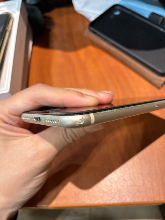 iPhone iPhone SE (第 3 世代) 128GB SIMフリー（スマホ）の商品画像 - 査定依頼日：2026年8月1日 - 最高査定価格：20,000円