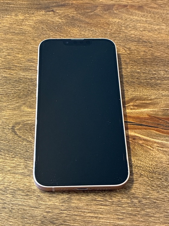 iPhone iPhone 13 256GB SIMフリー（スマホ）の商品画像 - 査定依頼日：2026年6月11日 - 最高査定価格：37,000円