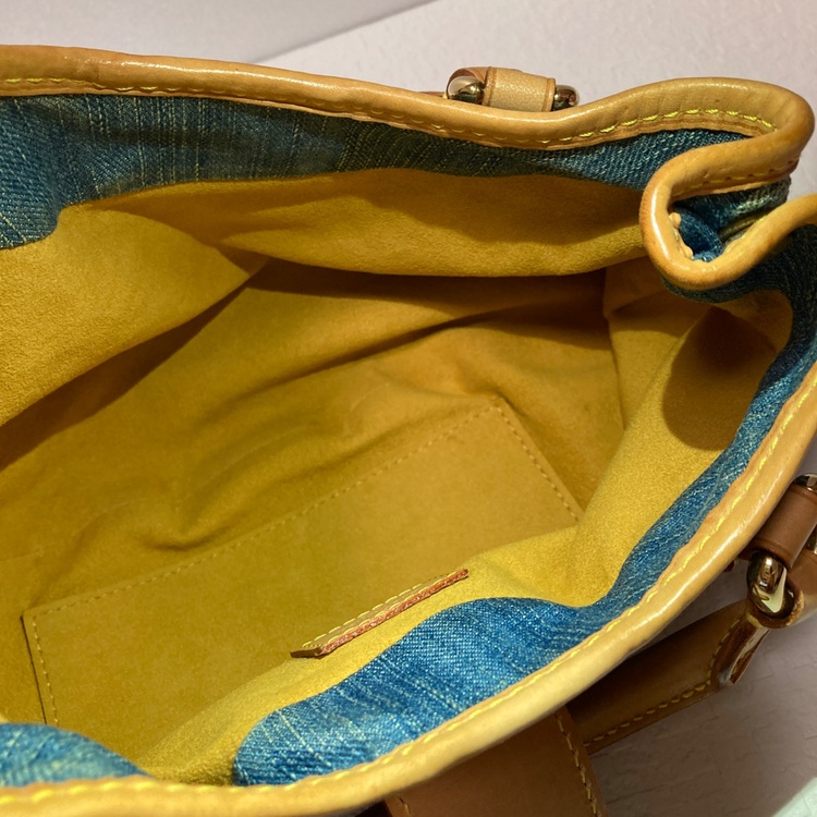 プリーティ（ブランドバッグ）の商品画像 - 査定依頼日：2025年11月30日 - 最高査定価格：350,000円