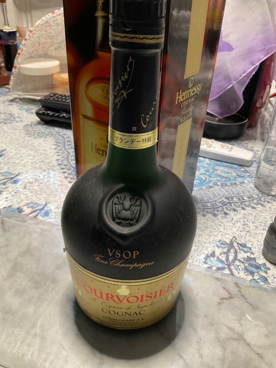 COURVOISIER（お酒）の商品画像 - 査定依頼日：2026年8月13日 - 最高査定価格：1,500円