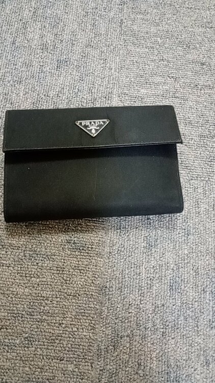 プラダ  （ブランドバッグ）の商品画像 - 査定依頼日：2026年4月16日 - 最高査定価格：12,000円