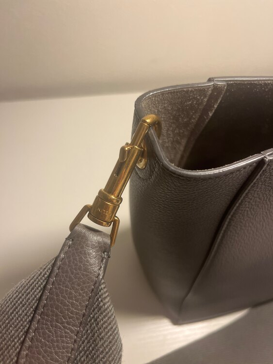 セリーヌ  （ブランドバッグ）の商品画像 - 査定依頼日：2025年2月21日 - 最高査定価格：120,000円