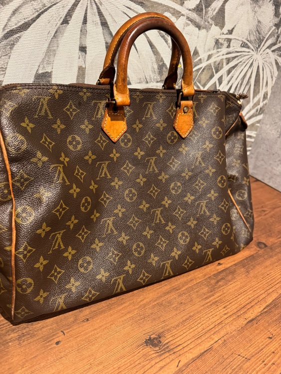 ルイヴィトン（ブランドバッグ）の商品画像 - 査定依頼日：2025年11月18日 - 最高査定価格：25,000円