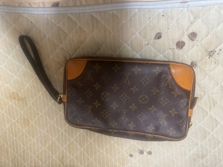 ルイヴィトン モノグラム （ブランドバッグ）の商品画像 - 査定依頼日：2026年3月29日 - 最高査定価格：30,000円