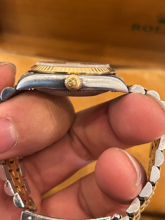 ロレックス デイトジャスト 6827（高級時計）の商品画像 - 査定依頼日：2025年3月5日 - 最高査定価格：810,000円