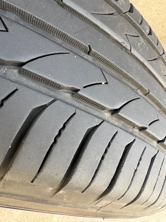 205/60R16 タイヤホイールセット（カー用品）の商品画像 - 査定依頼日：2026年4月11日 - 最高査定価格：10,000円