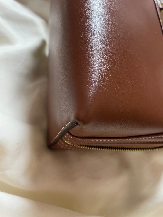 セリーヌ  （ブランドバッグ）の商品画像 - 査定依頼日：2025年12月4日 - 最高査定価格：105,000円