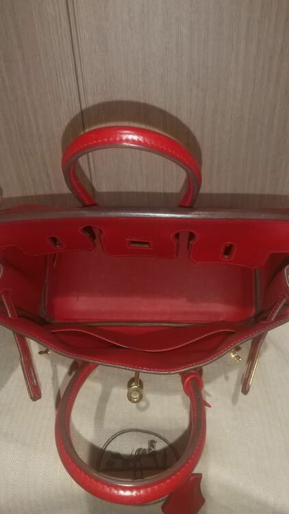 バーキン25 赤スイフト y刻印（ブランドバッグ）の商品画像 - 査定依頼日：2025年12月3日 - 最高査定価格：2,000,000円