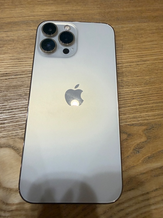 iPhone iPhone 13 Pro Max 512GB au（スマホ）の商品画像 - 査定依頼日：2026年7月12日 - 最高査定価格：57,000円