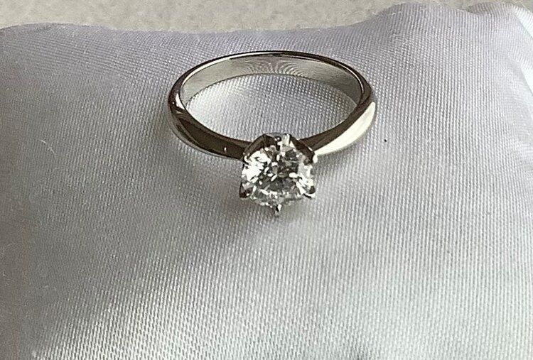 ダイヤの指輪（金・貴金属）の商品画像 - 査定依頼日：2025年5月4日 - 最高査定価格：600,000円