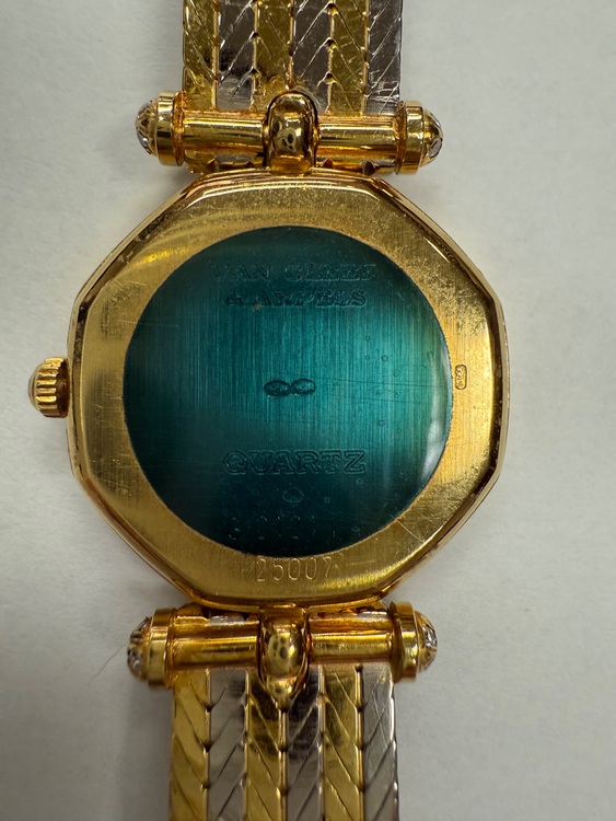 その他 ヴァン クリーフ＆アーペル （高級時計）の商品画像 - 査定依頼日：2025年10月2日 - 最高査定価格：1,700,000円