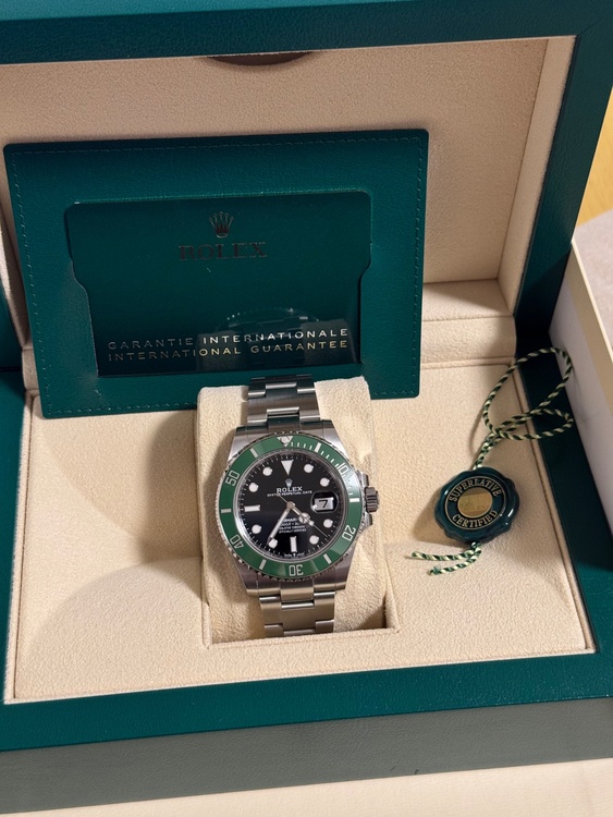 ロレックス サブマリーナー 126610LV（高級時計）の商品画像 - 査定依頼日：2026年1月22日 - 最高査定価格：2,370,000円