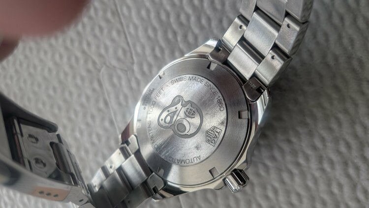 タグホイヤー アクアレーサー WB02112.BA0928（高級時計）の商品画像 - 査定依頼日：2026年3月15日 - 最高査定価格：175,000円