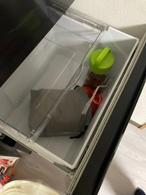 日立冷凍冷蔵庫 R-V38NV(K)（家電）の商品画像 - 査定依頼日：2025年4月30日 - 最高査定価格：10,000円