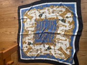 スカーフ（古着・ファッション）の商品画像 - 査定依頼日：2026年2月17日 - 最高査定価格：1円