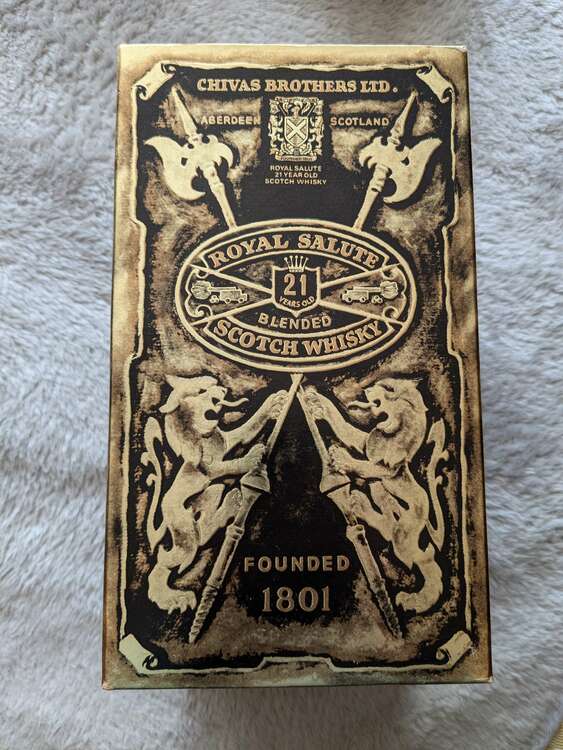 ウイスキー シーバスリーガル （お酒）の商品画像 - 査定依頼日：2025年1月23日 - 最高査定価格：4,000円