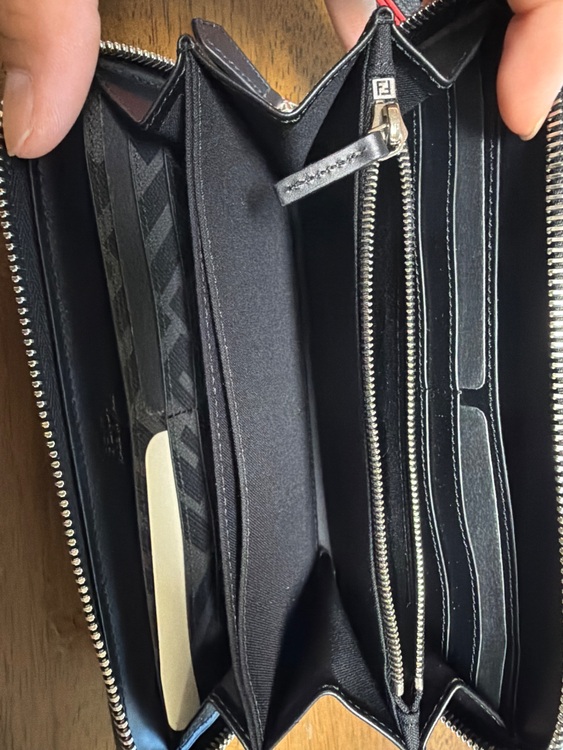 フェンディ  （ブランドバッグ）の商品画像 - 査定依頼日：2025年10月5日 - 最高査定価格：40,000円