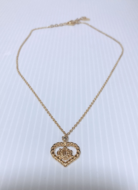 Christian Dior　ハートロゴ　ネックレス（金・貴金属）の商品画像 - 査定依頼日：2022年4月10日 - 最高査定価格：5,000円