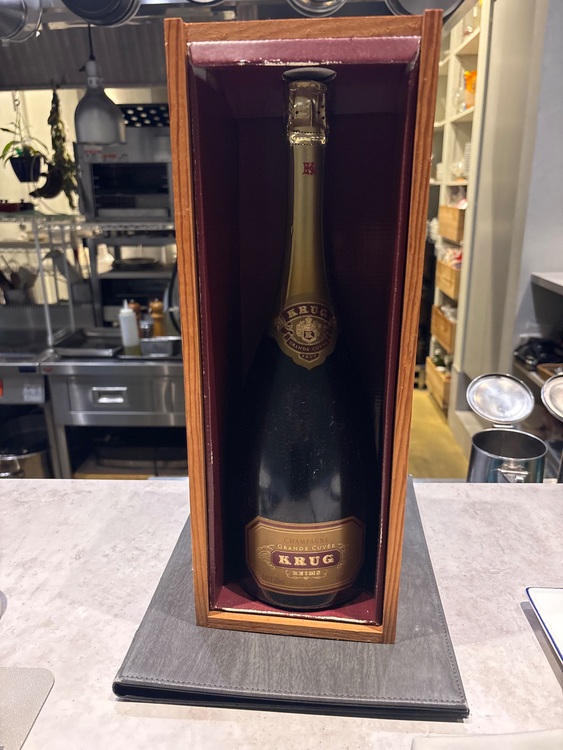 シャンパン サロン （お酒）の商品画像 - 査定依頼日：2025年11月10日 - 最高査定価格：329,500円