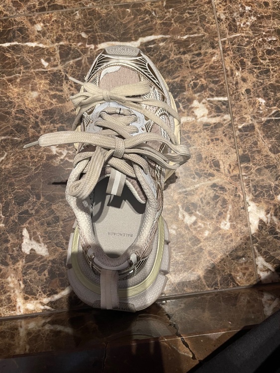 バレンシアガ  （ブランドバッグ）の商品画像 - 査定依頼日：2025年8月6日 - 最高査定価格：70,000円