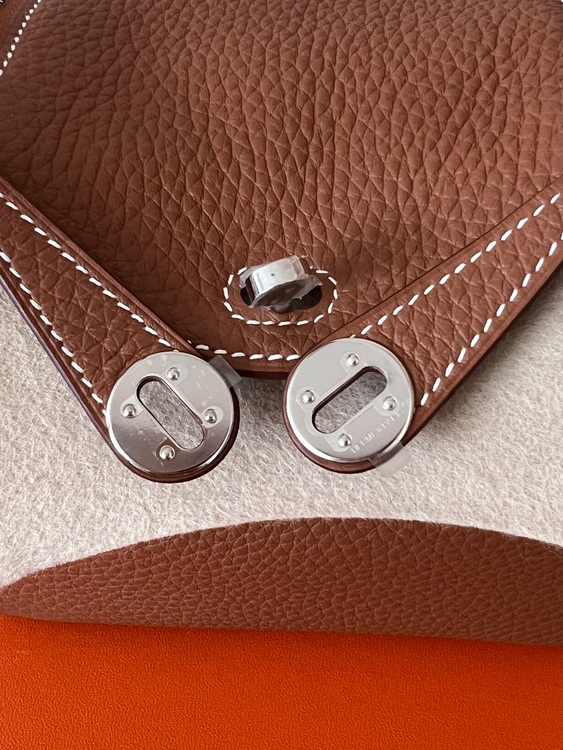 リンディミニ（ブランドバッグ）の商品画像 - 査定依頼日：2025年10月24日 - 最高査定価格：1,300,000円