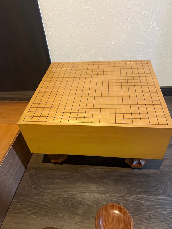 囲碁盤　碁石（美術品・骨董品）の商品画像 - 査定依頼日：2025年3月20日 - 最高査定価格：6,000円