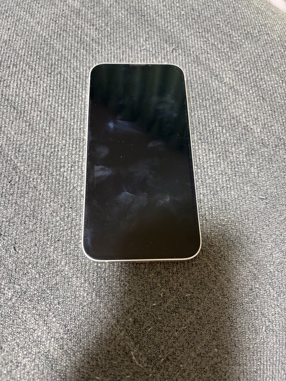 iPhone13（スマホ）の商品画像 - 査定依頼日：2026年10月4日 - 最高査定価格：31,000円