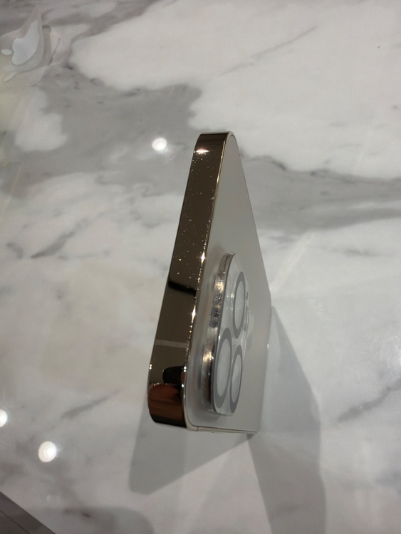 iPhone13pro 128GB（スマホ）の商品画像 - 査定依頼日：2026年1月25日 - 最高査定価格：42,000円