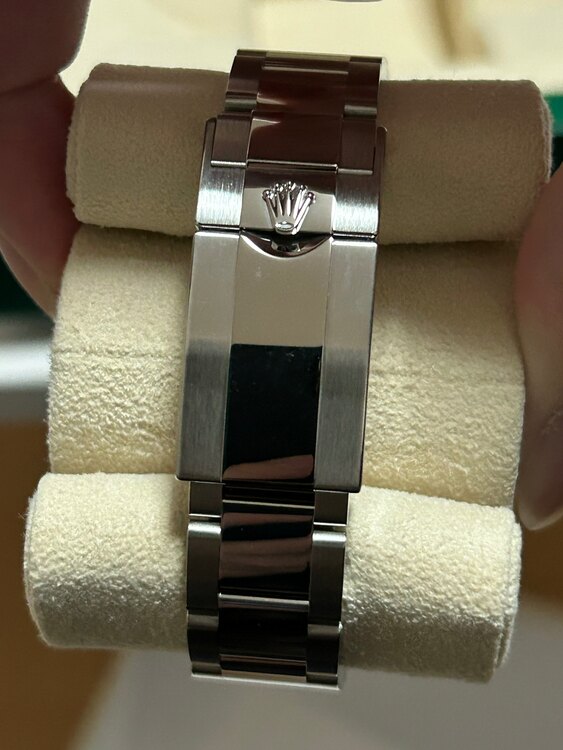 126500LN（高級時計）の商品画像 - 査定依頼日：2024年12月17日 - 最高査定価格：4,880,000円