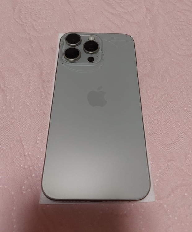 Apple iPhone 15 Pro Max 256GB ナチュラルチタニウム SIMフリー（スマホ）の商品画像 - 査定依頼日：2026年7月21日 - 最高査定価格：99,000円