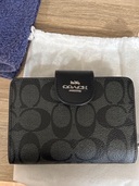 二つ折り財布（ブランド財布・小物）の商品画像 - 美品 - 査定完了日：2025.09.21 - 最高査定価格：3,000円