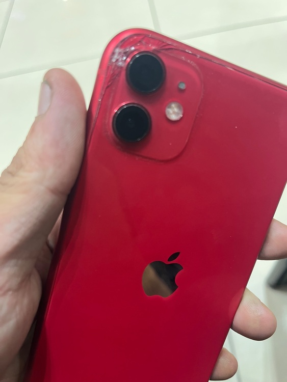 iPhone11（スマホ）の商品画像 - 査定依頼日：2025年8月5日 - 最高査定価格：15,000円