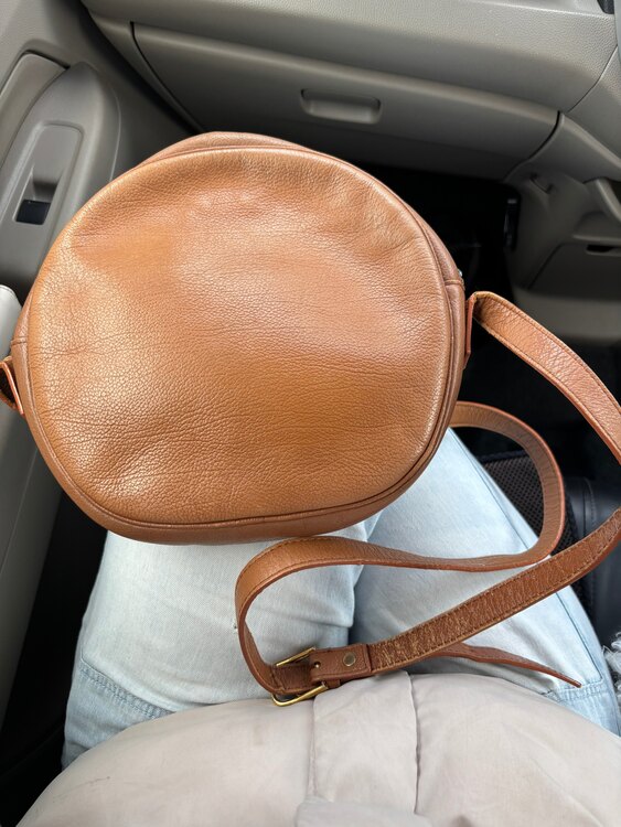 イブサンローラン  （ブランドバッグ）の商品画像 - 査定依頼日：2025年3月22日 - 最高査定価格：10,000円