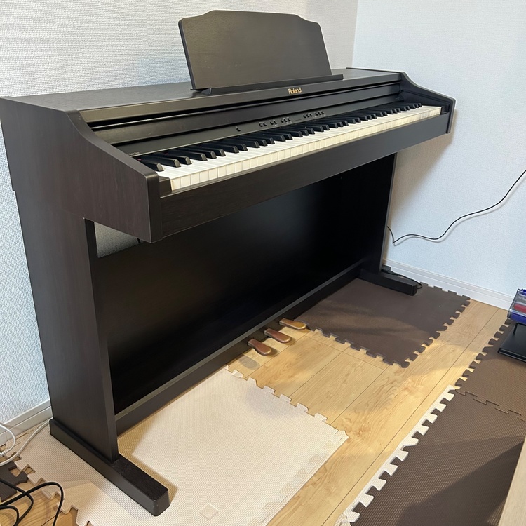 Roland RP401R （ピアノ・楽器・PA機材）の商品画像 - 査定依頼日：2026年2月1日 - 最高査定価格：2,000円