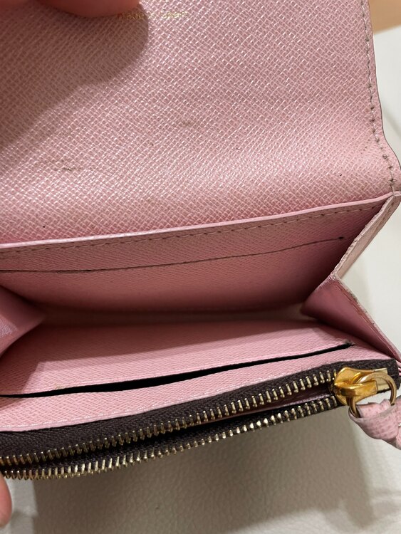 ポルトモネロザリ（ブランド財布・小物）の商品画像 - 査定依頼日：2025年3月16日 - 最高査定価格：14,000円