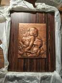 千葉日報30周年記念レリーフ　房総の母子　1987鈴木治平（美術品・骨董品）の商品画像 - 査定依頼日：2025年3月6日 - 最高査定価格：100,000円