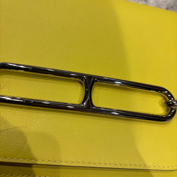 ロウリス23（ブランドバッグ）の商品画像 - 査定依頼日：2025年12月13日 - 最高査定価格：480,000円