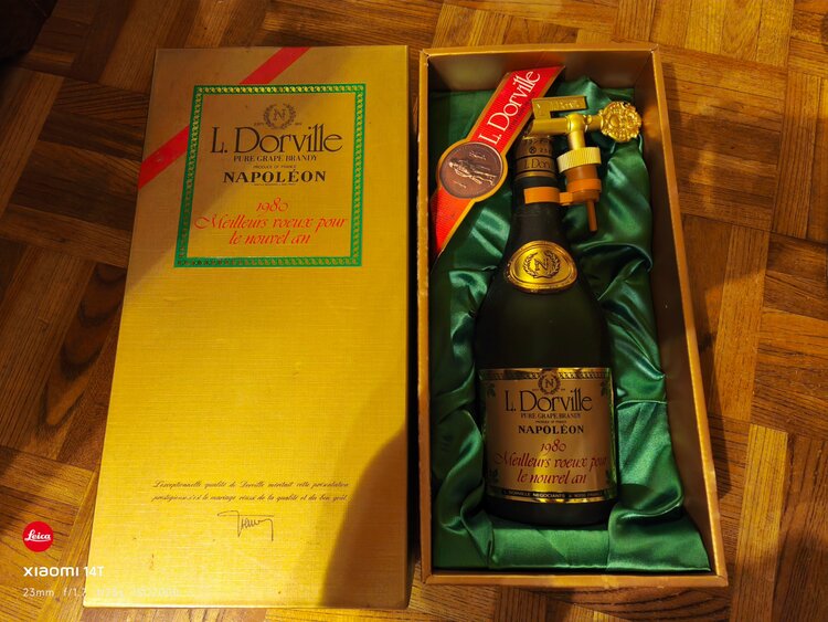 ナポレオン（お酒）の商品画像 - 査定依頼日：2026年3月12日 - 最高査定価格：100円