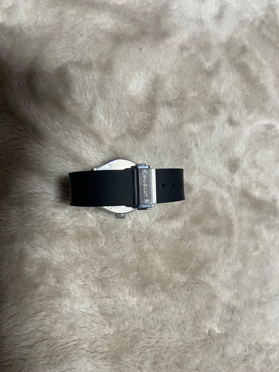 ウブロ クラシックフュージョン （高級時計）の商品画像 - 査定依頼日：2026年4月11日 - 最高査定価格：630,000円