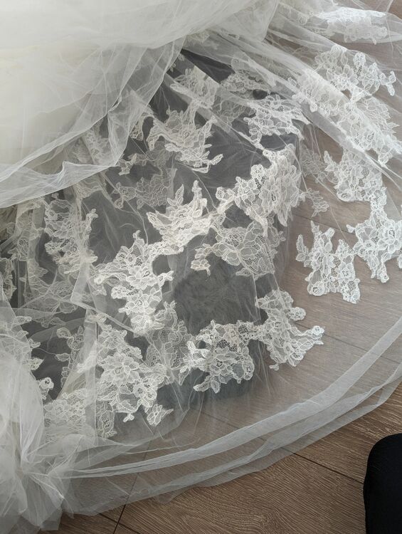 ウェディングドレス　white by vera wang（古着・ファッション）の商品画像 - 査定依頼日：2025年9月2日 - 最高査定価格：500円