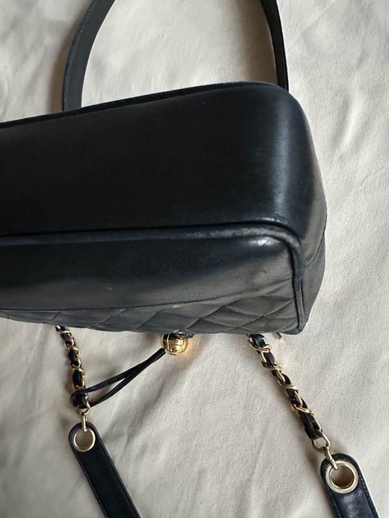 希少 1993年　ヴィンテージ CHANEL ラムスキン キルティング チェーントート（ブランドバッグ）の商品画像 - 査定依頼日：2026年8月21日 - 最高査定価格：140,000円