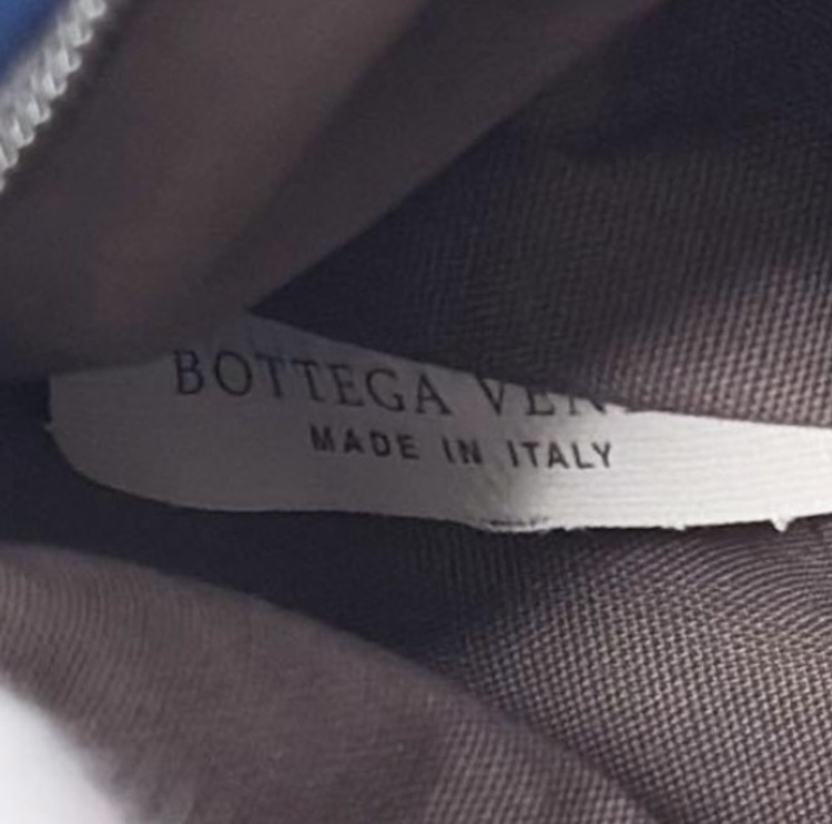 BOTTEGAVENETA ボッテガヴェネタ イントレチャート セカンドバッグ （ブランドバッグ）の商品画像 - 査定依頼日：2026年4月5日 - 最高査定価格：60,000円